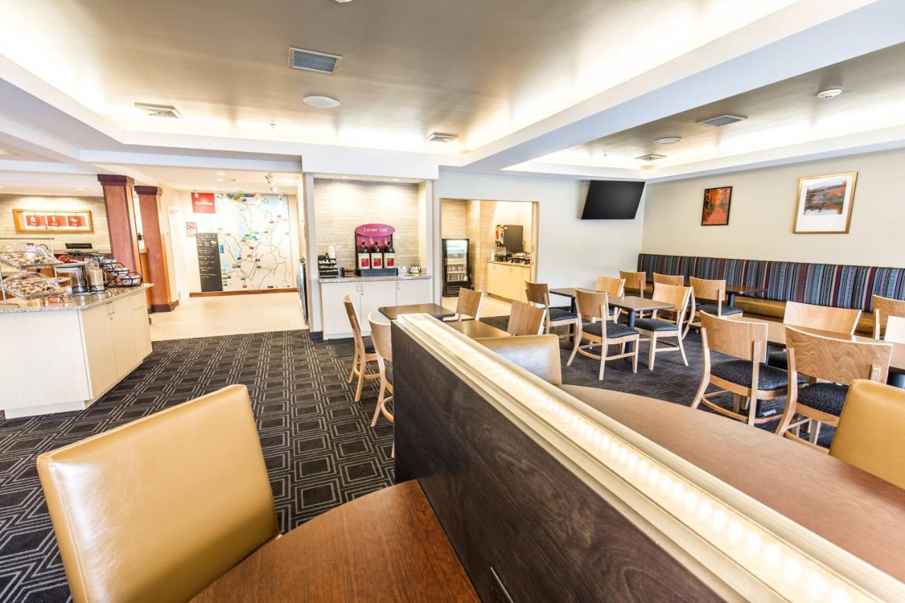 Towneplace Suites By Marriott Gilford Dış mekan fotoğraf