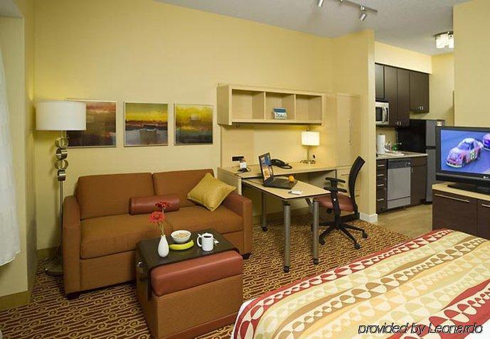 Towneplace Suites By Marriott Gilford Oda fotoğraf