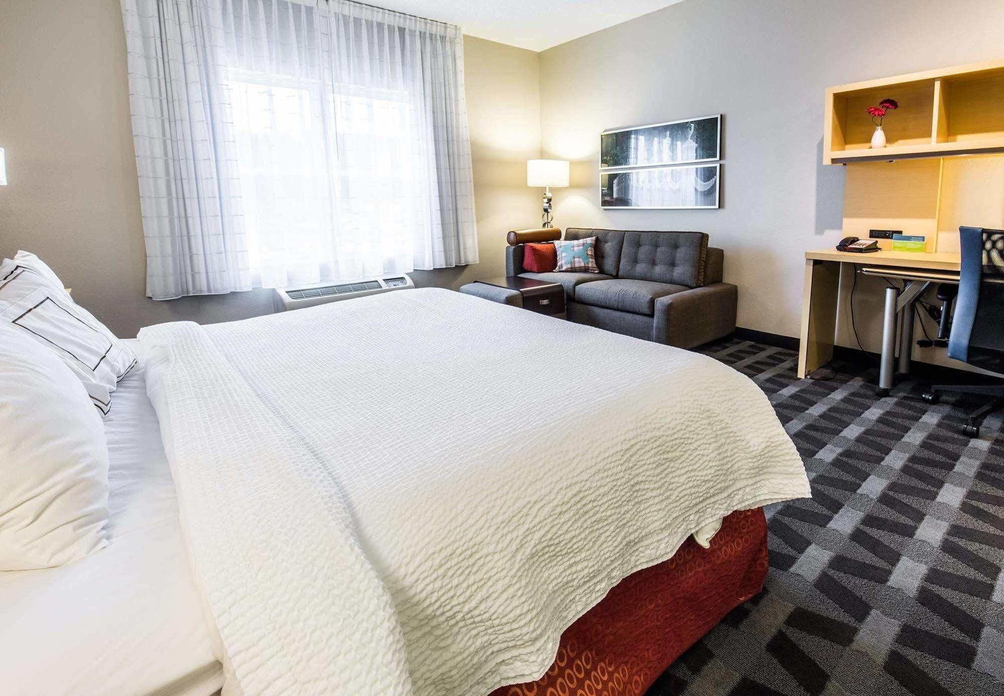 Towneplace Suites By Marriott Gilford Dış mekan fotoğraf