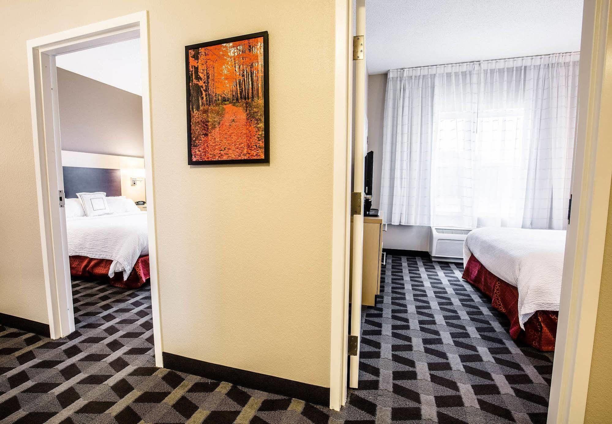Towneplace Suites By Marriott Gilford Dış mekan fotoğraf