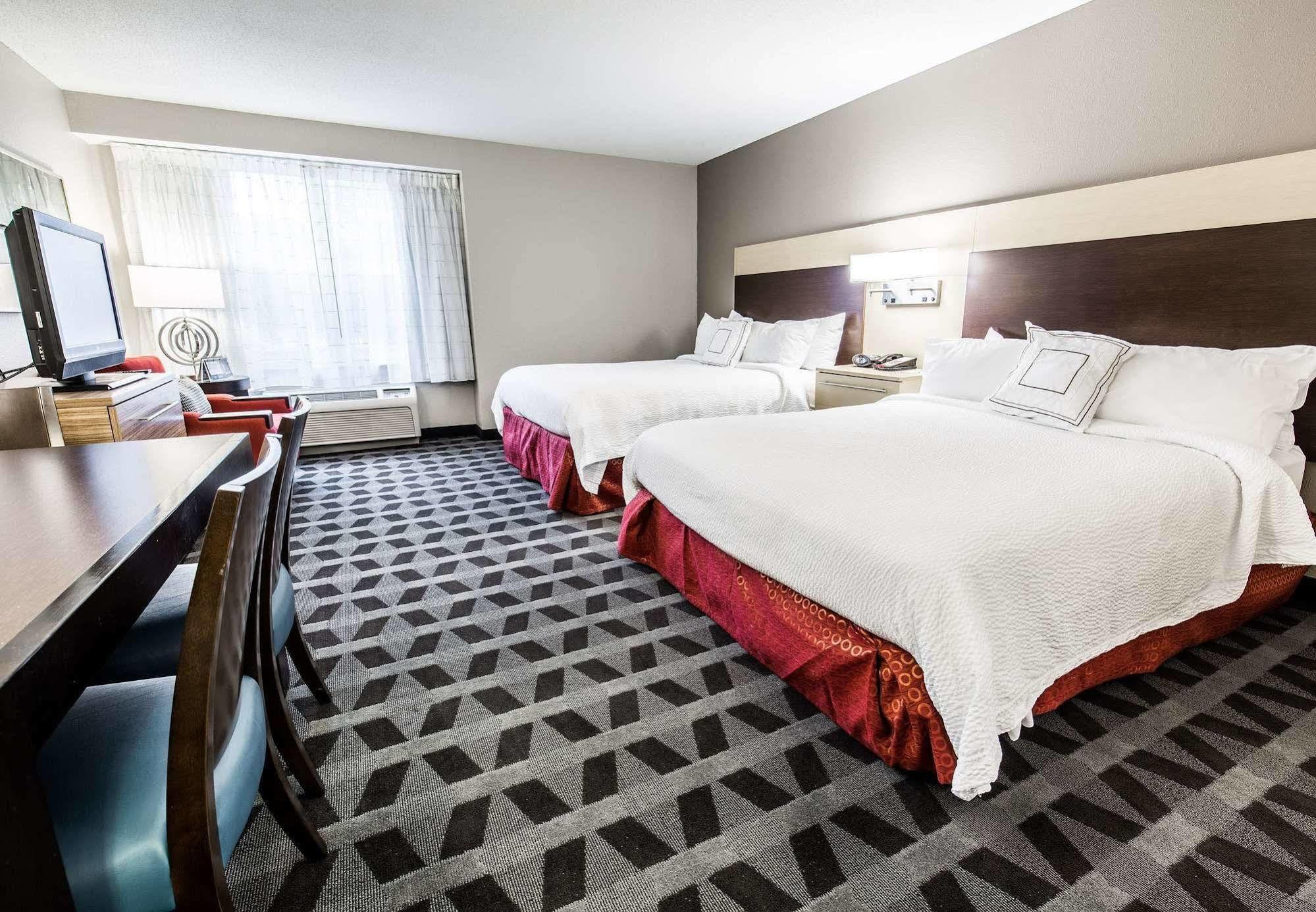 Towneplace Suites By Marriott Gilford Dış mekan fotoğraf
